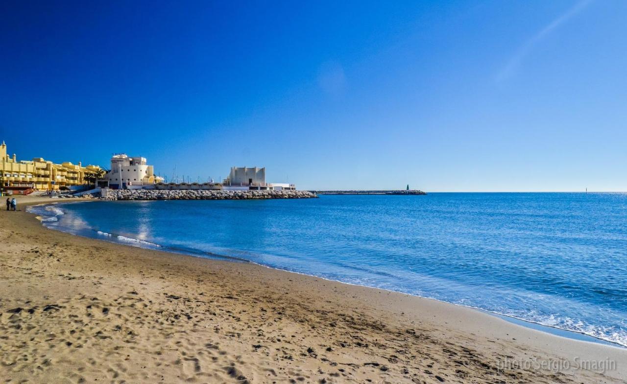Lomas De Mena 20 - Atico Con Vistas Al Mar - Barbacoa Y Piscina- Parking Gratis -excelente Conexion Wifi Lejlighed *