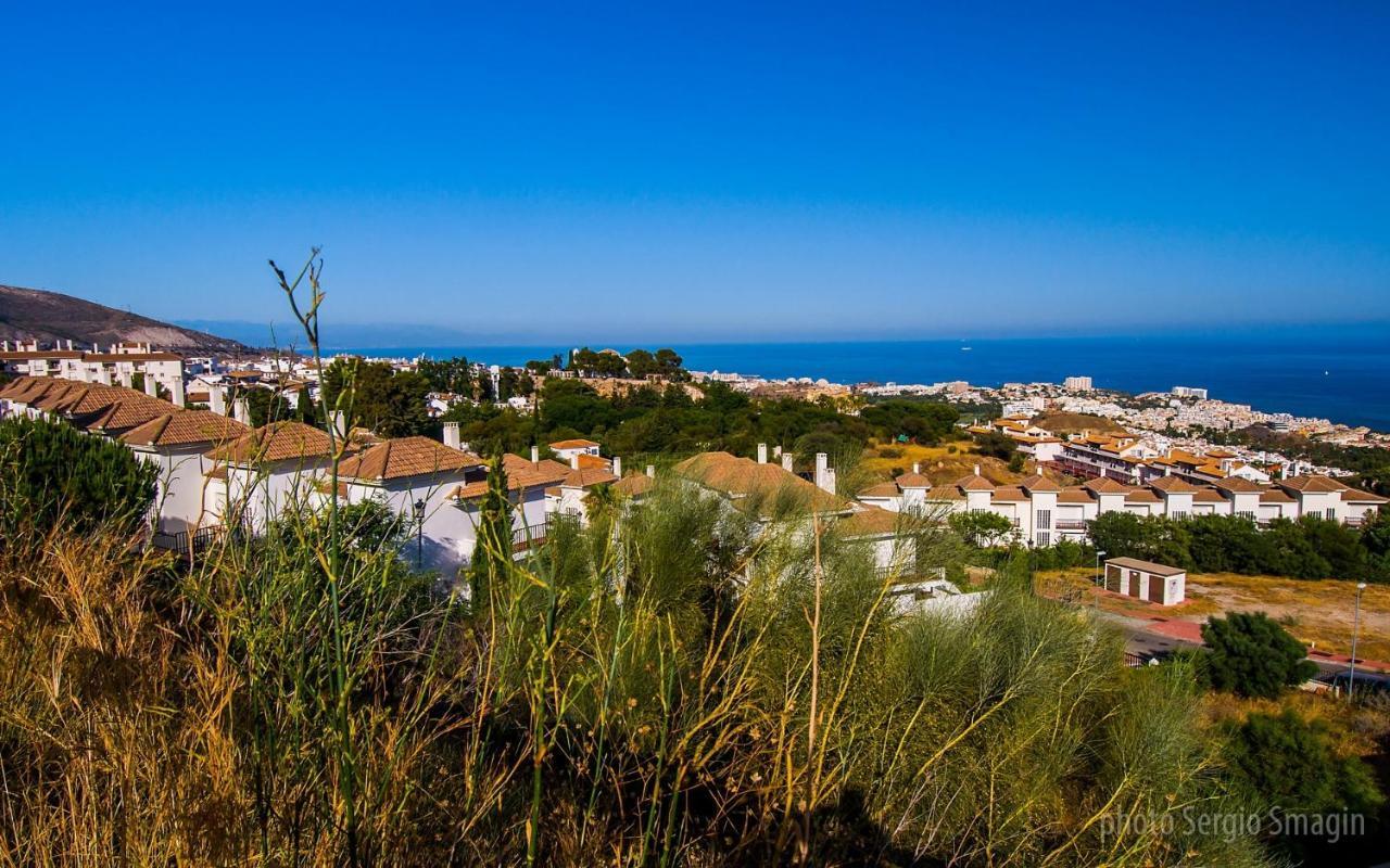 Lomas De Mena 20 - Atico Con Vistas Al Mar - Barbacoa Y Piscina- Parking Gratis -excelente Conexion Wifi Lejlighed Benalmádena