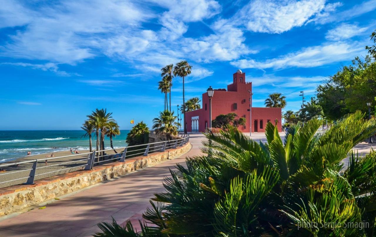 Lomas De Mena 20 - Atico Con Vistas Al Mar - Barbacoa Y Piscina- Parking Gratis -excelente Conexion Wifi Lejlighed